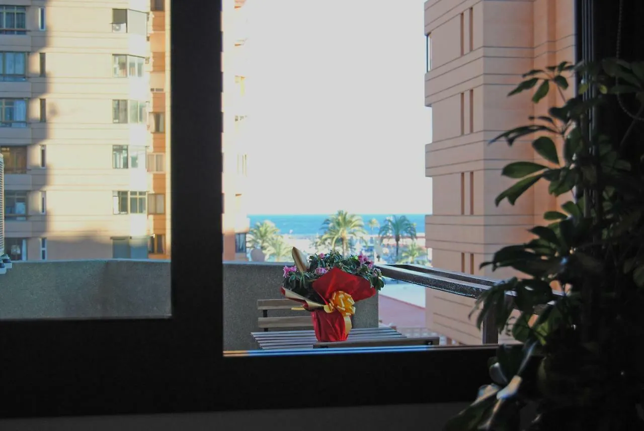 Recently Refurbished Apartment With Sea Views. Fuengirola 0*,  Spanje