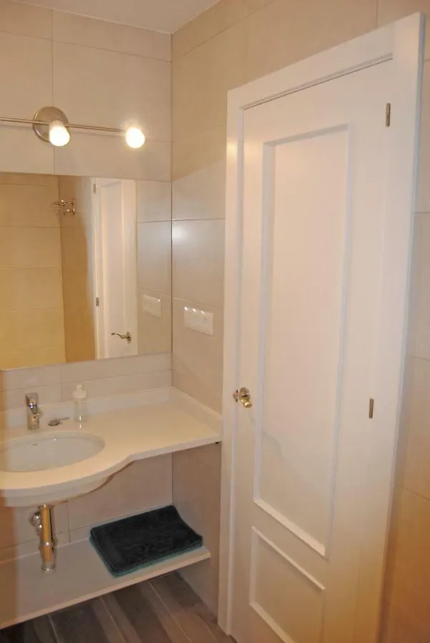 Recently Refurbished Apartment With Sea Views. Fuengirola Spanje