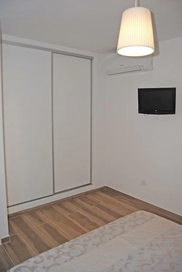 Recently Refurbished Apartment With Sea Views. Fuengirola Spanje