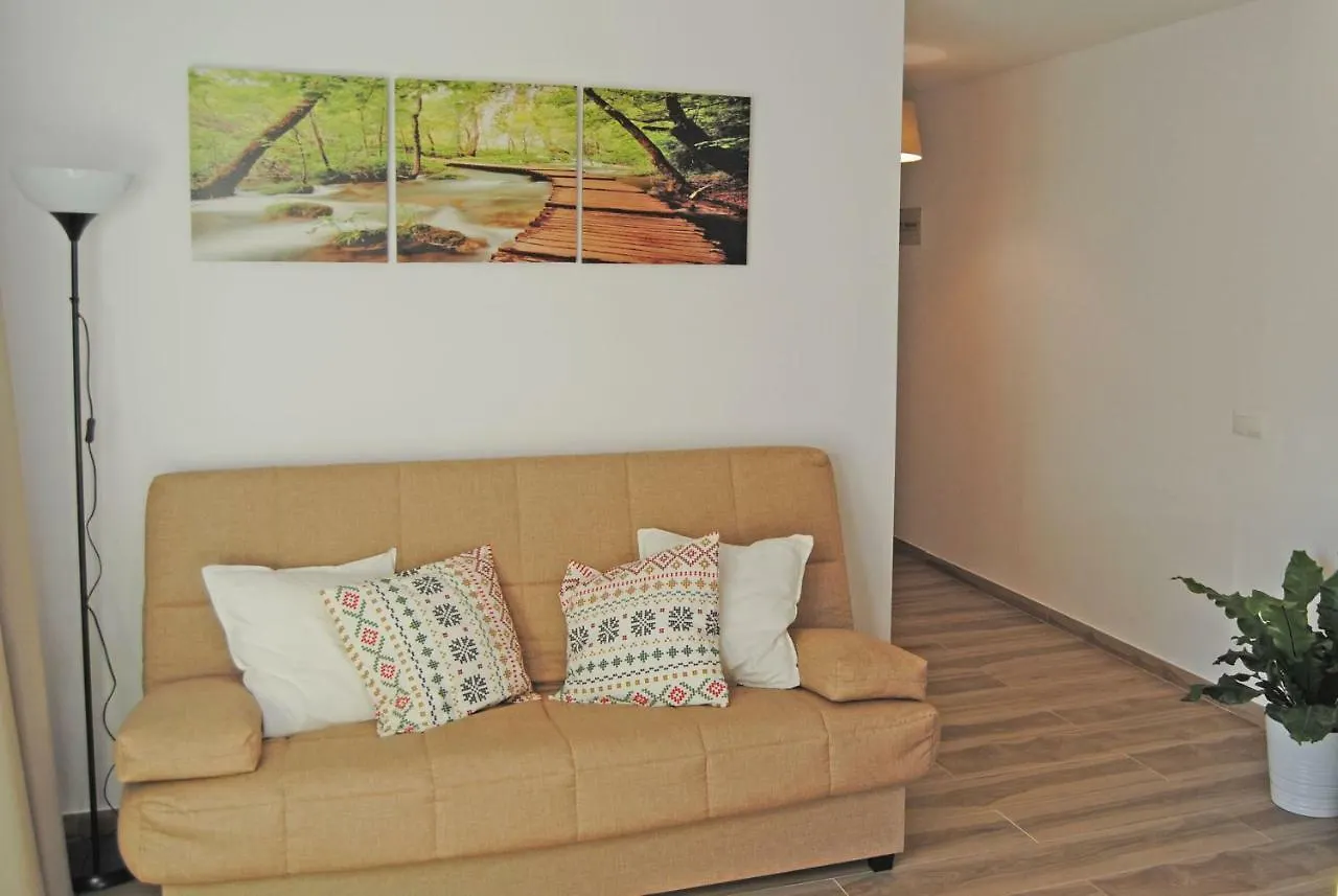 Recently Refurbished Apartment With Sea Views. Fuengirola